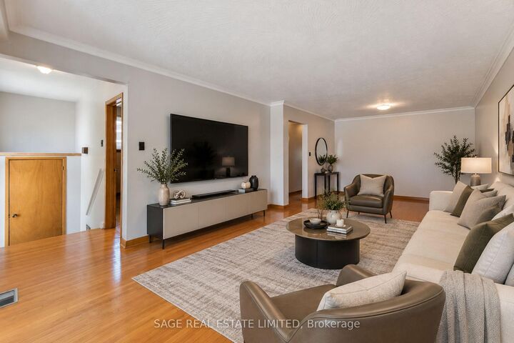 Property Photo:  21 Debby Court  ON M9N 2L7 