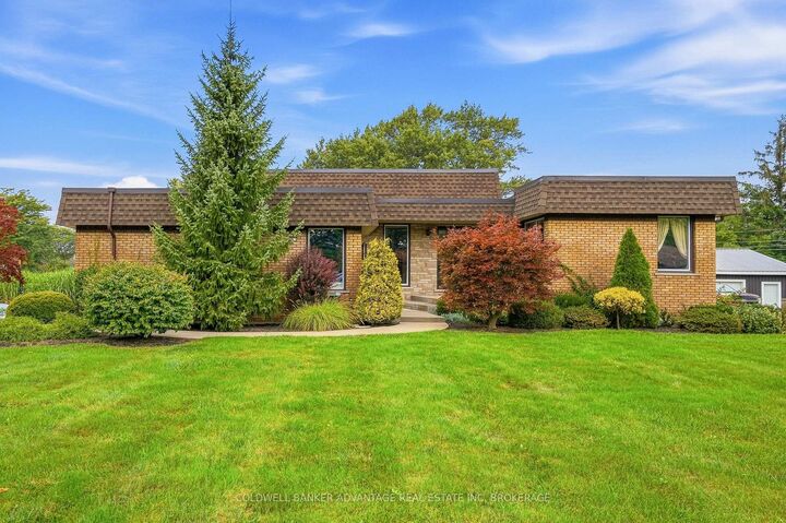 Property Photo:  21 Thorncrest Road  ON L3K 5C7 