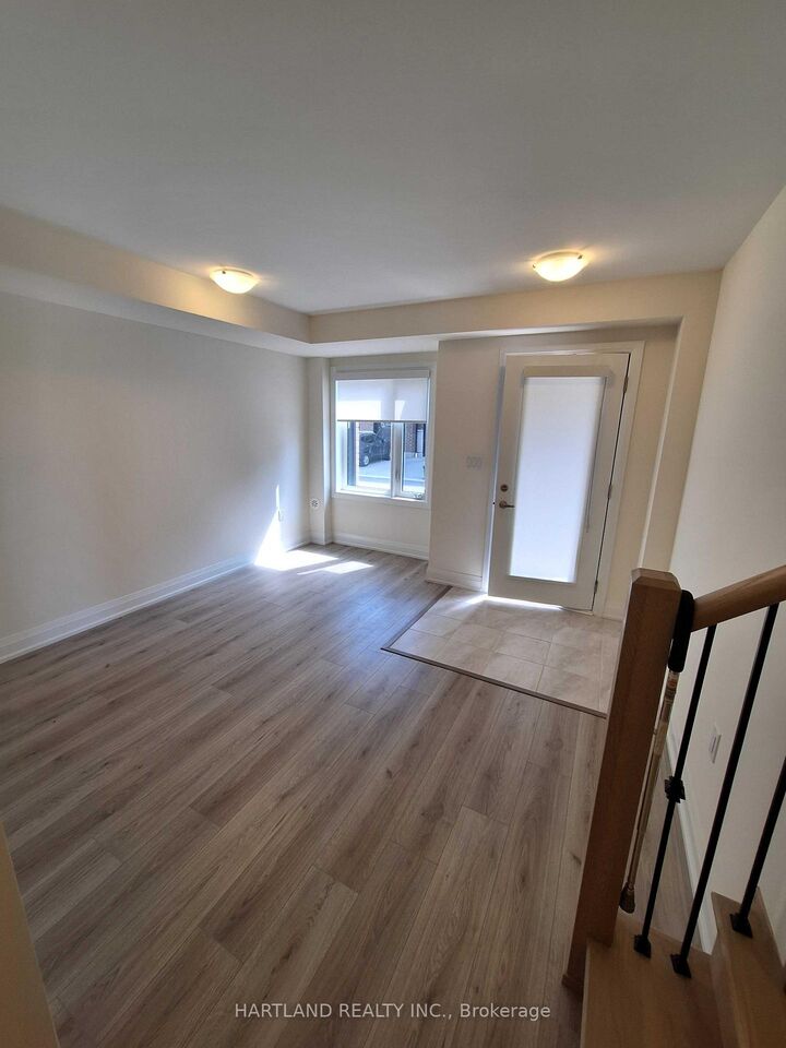 Property Photo:  1695 Dersan Street 1205  ON L1X 0S9 
