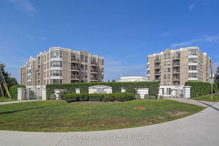Property Photo:  2200 John Street 502  ON L3T 7S7 