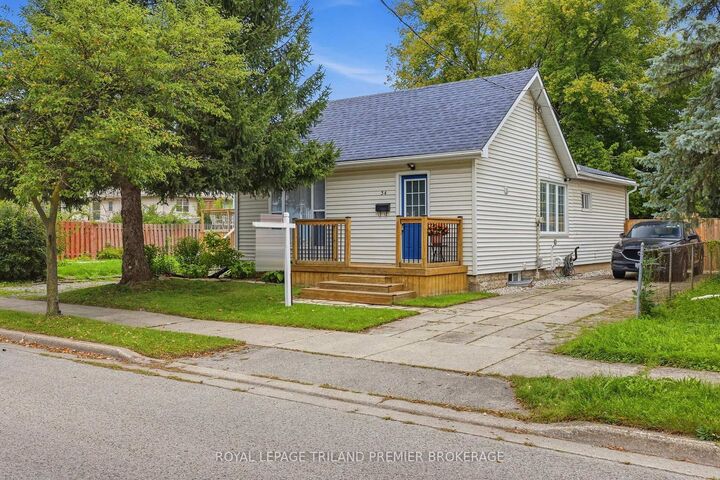 Property Photo:  34 Paddington Avenue  ON N6J 2S3 