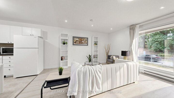 Property Photo: 10 Moonstone Byway 151 ON M2H 3J3