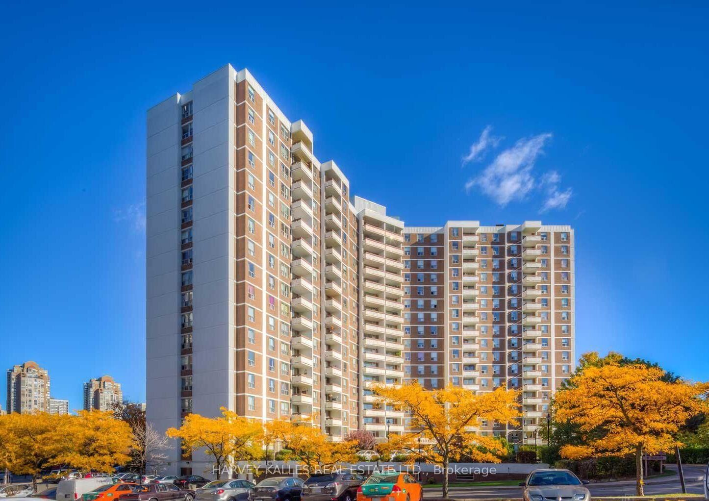 Property Photo:  20 Edgecliff Golfway 802  ON M3C 3A4 