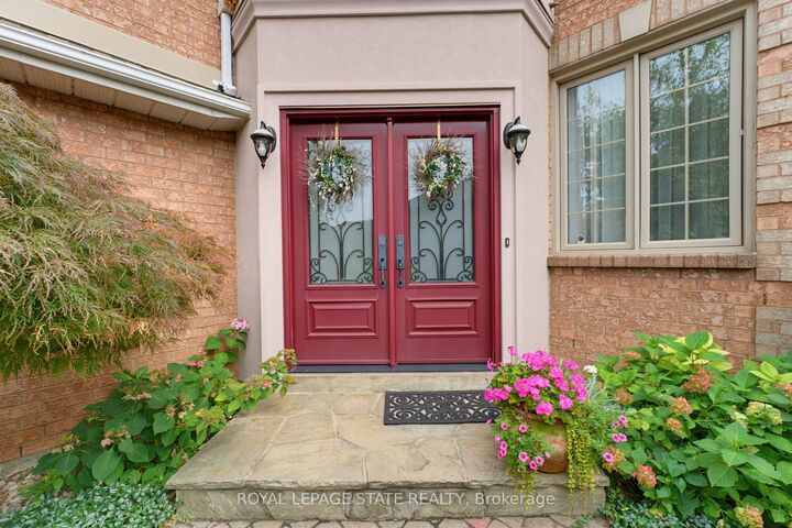 Property Photo:  144 Cove Crescent  ON L8E 5A2 