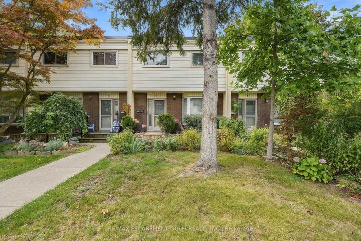 Property Photo:  199 York Road 9  ON L9H 1M9 
