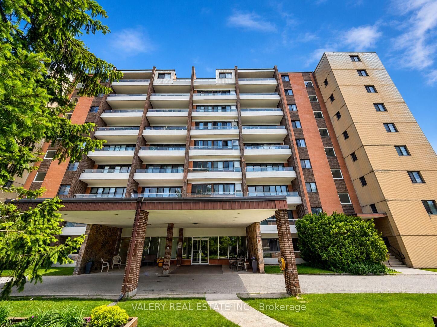 Property Photo:  671 Woolwich Street 803  ON N1H 3Y9 