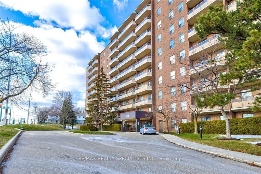 Property Photo:  1100 Courtland Avenue 309  ON N2C 2H9 