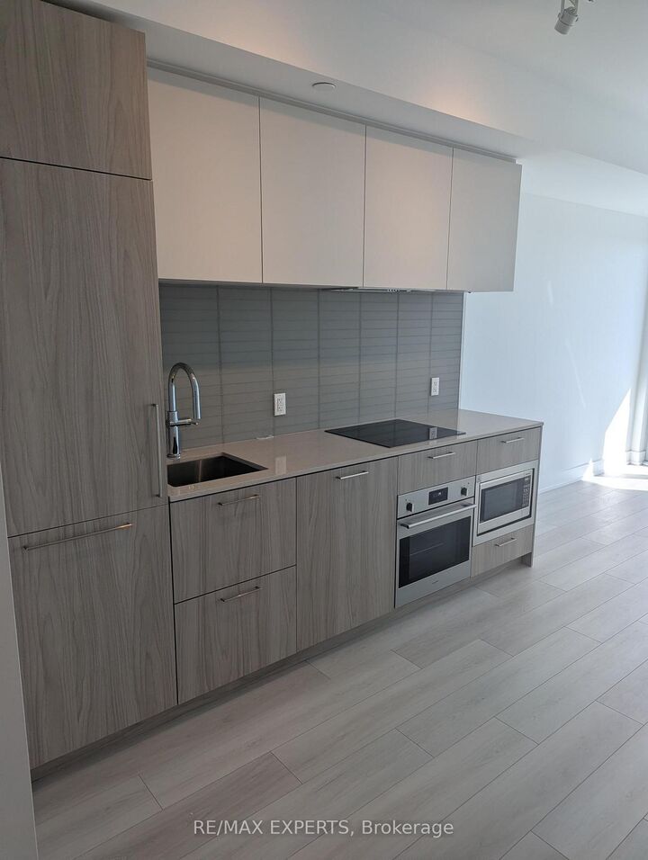 Property Photo:  36 Olive Avenue 707  ON M2N 0M4 