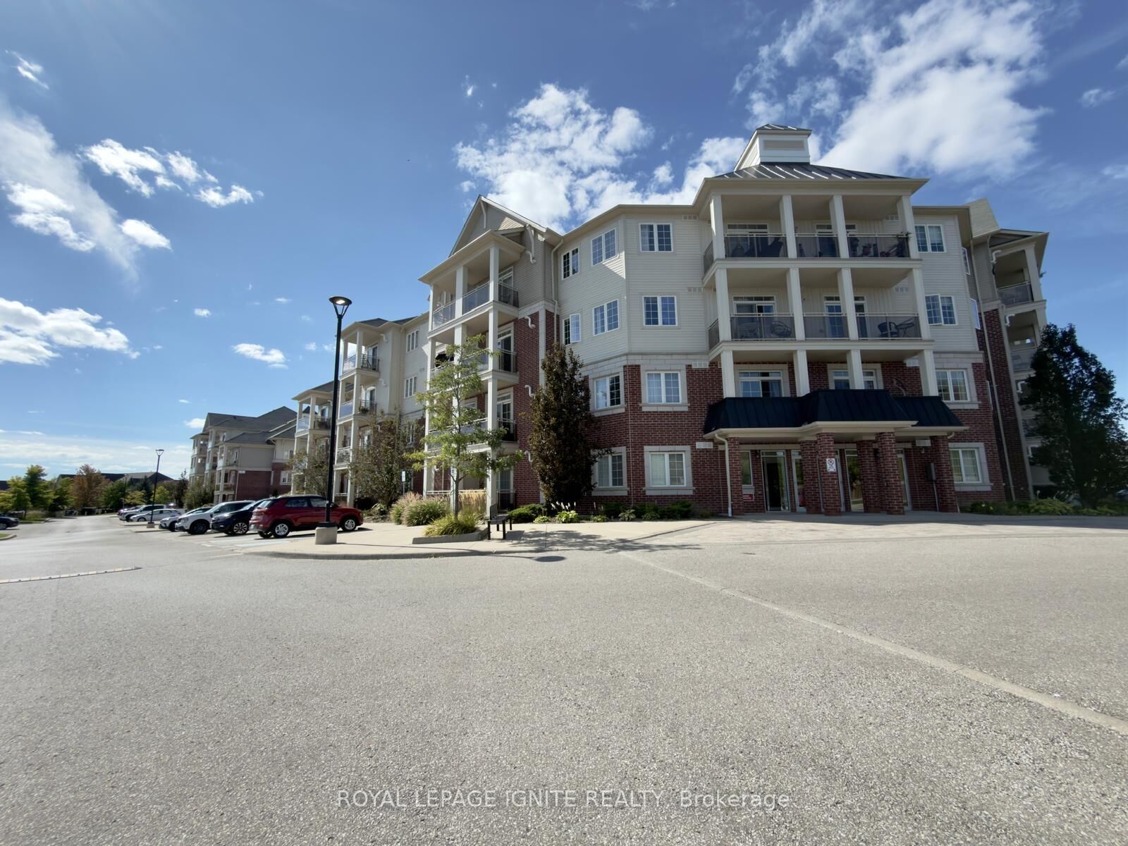 Property Photo:  80 Aspen Springs Drive 226  ON L1C 0V4 