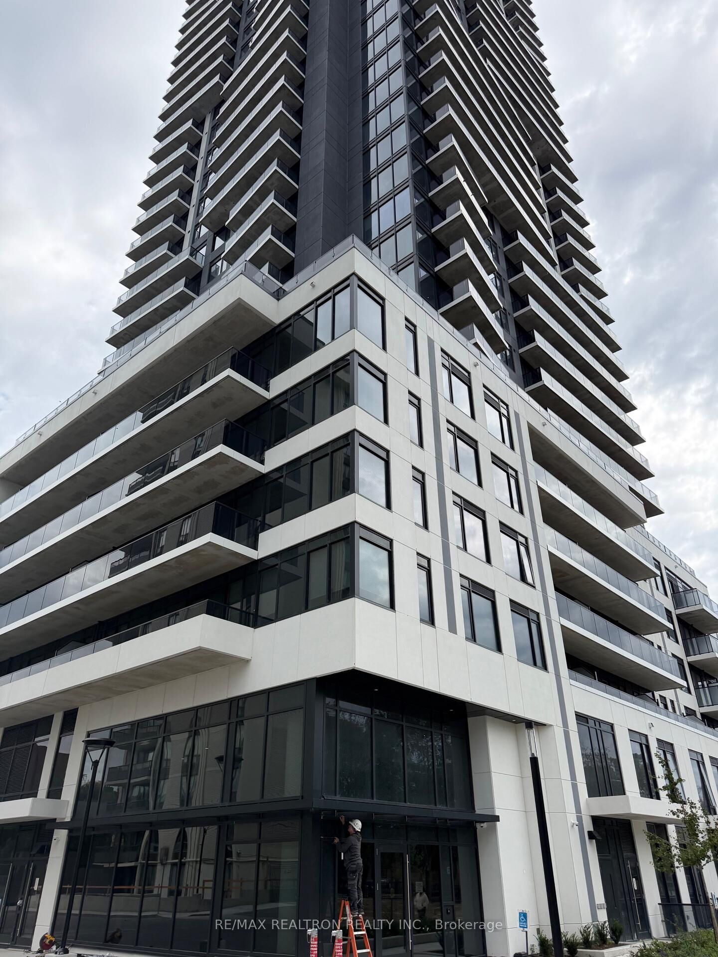 Property Photo: 15 David Salomon Drive 2610 ON M3C 1E7
