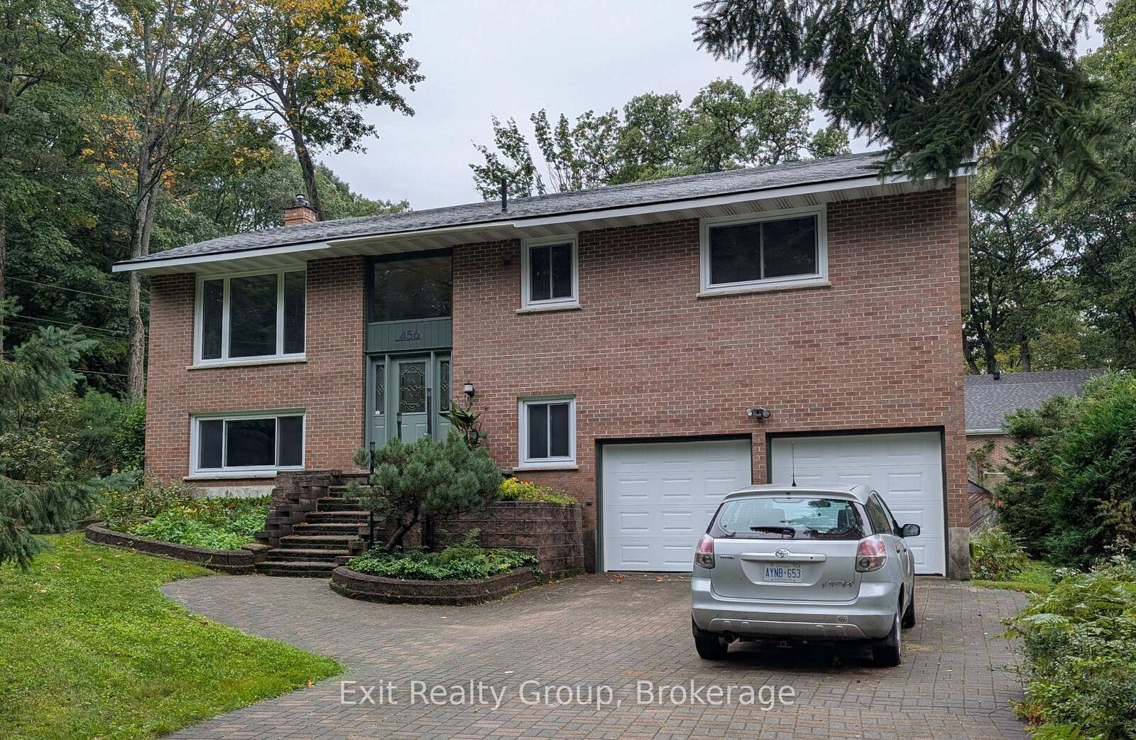 Property Photo:  456 Parkview Court  ON L4R 5G3 