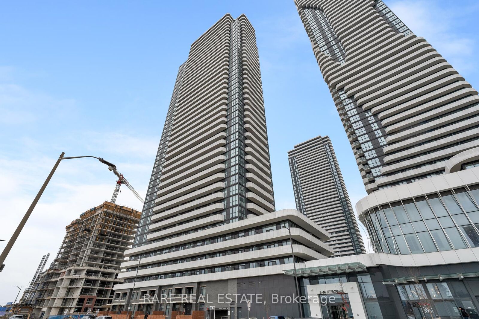Property Photo:  28 Interchange Way 1916  ON L4K 5W3 