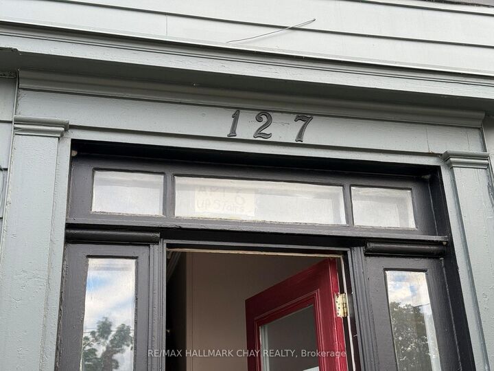 Property Photo: 127 Victoria Street W 4 ON L9R 1L7