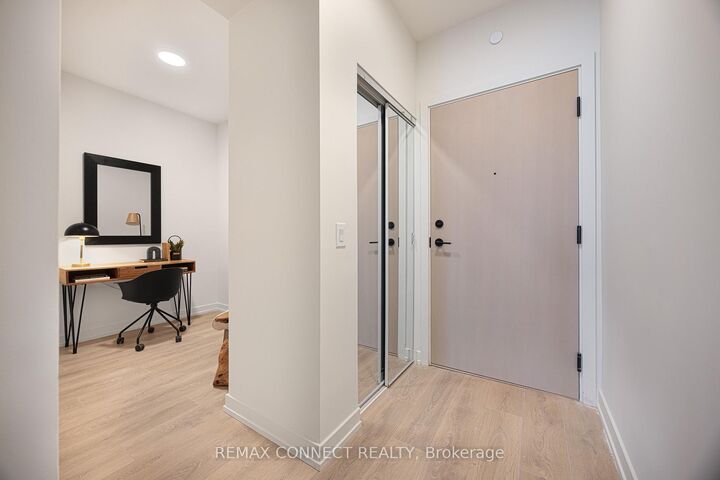 Property Photo:  181 Sterling Road 1605  ON M6R 2B2 