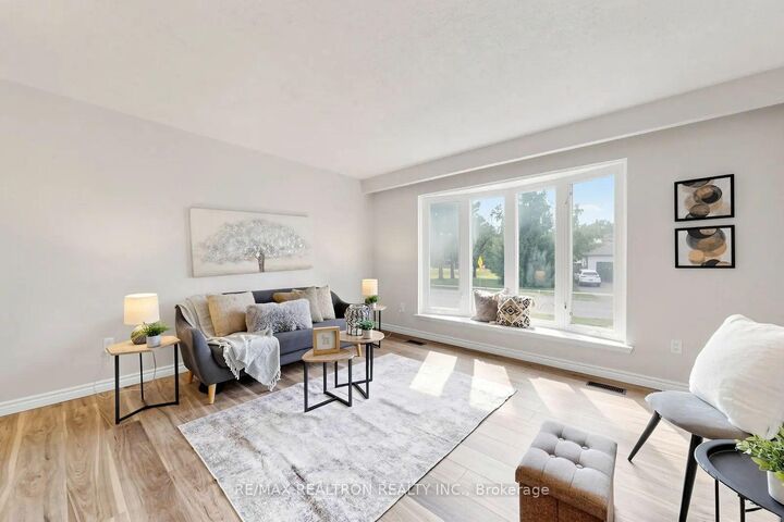 Property Photo:  938 Whitefield Drive  ON K9J 7V9 