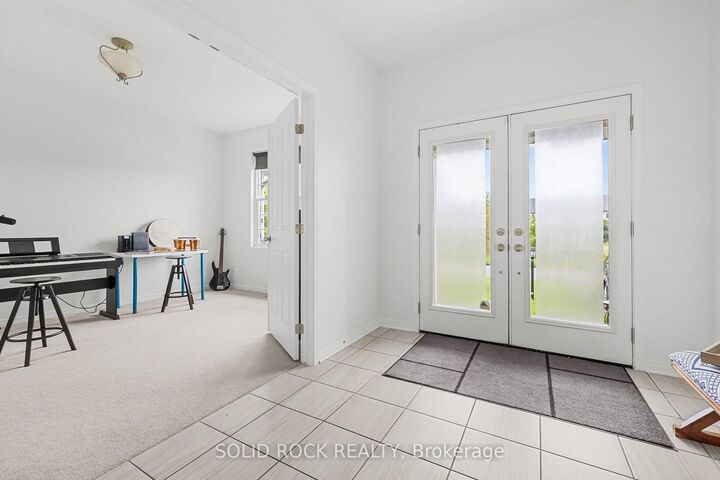 Property Photo:  6617 Calwood Avenue E  ON K4P 0E7 