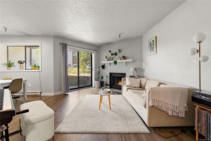 Property Photo:  71 Gorge Rd W #106  BC V9A 1L9 