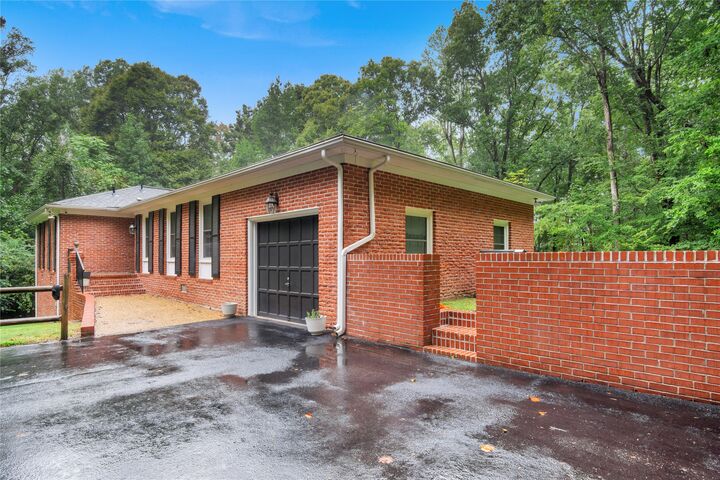 Property Photo:  202 Princess Lane  VA 23188 