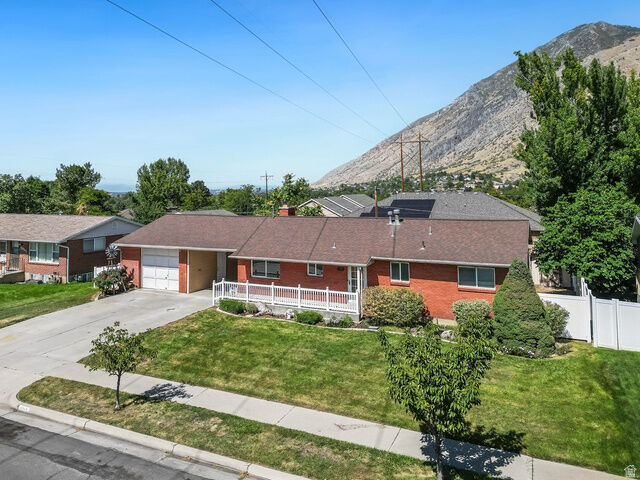 Property Photo:  1079 E Hillcrest Dr  UT 84663 
