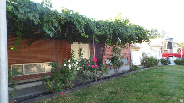 Property Photo:  4932 S Pinehill Dr  UT 84107 