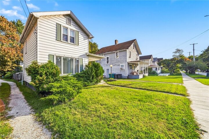 Property Photo:  532 State Street  OH 44030 