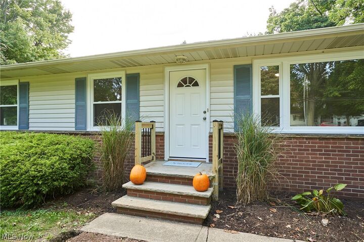 Property Photo: 905 Park Road OH 44077