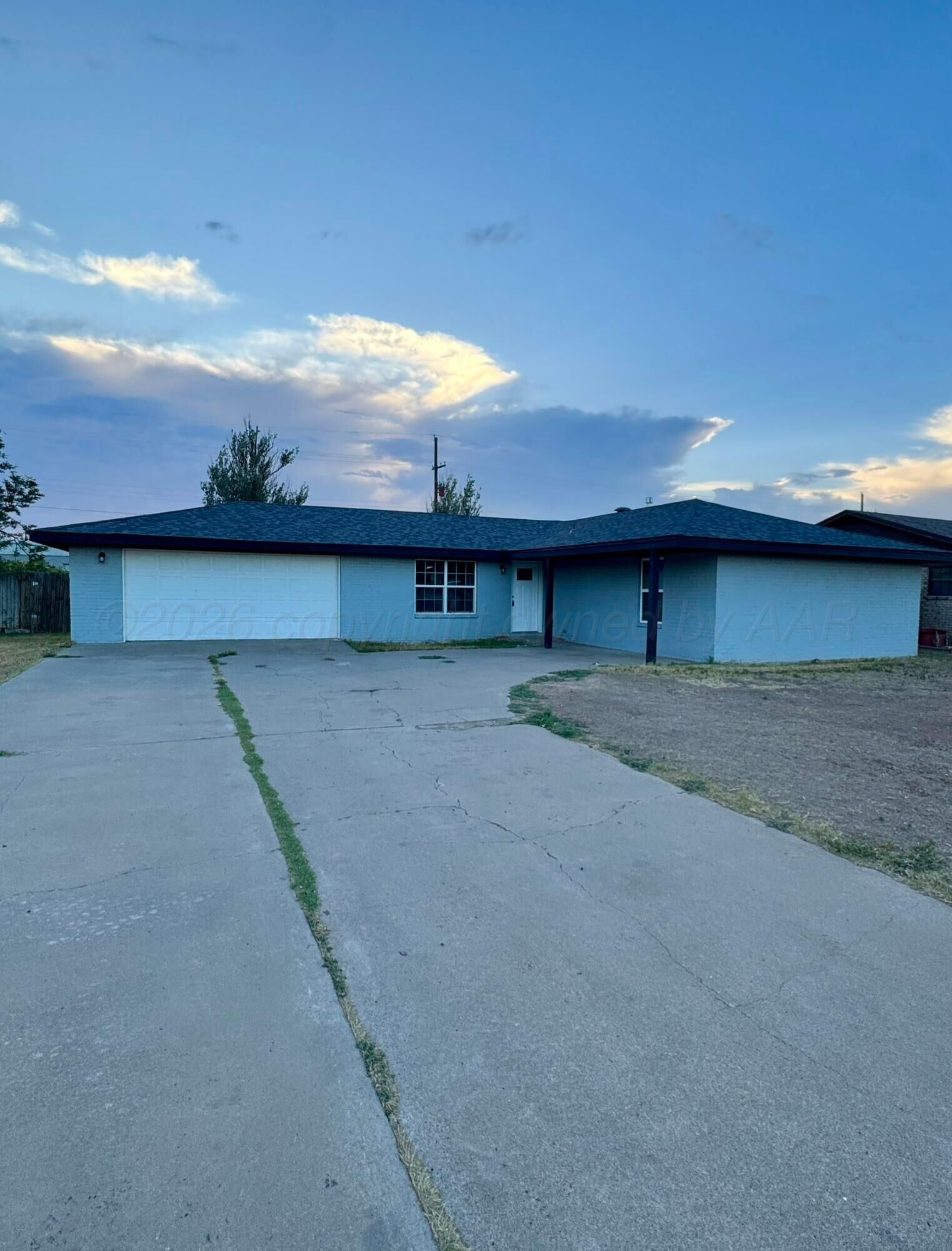 Property Photo: 709 Cherokee Drive TX 79045