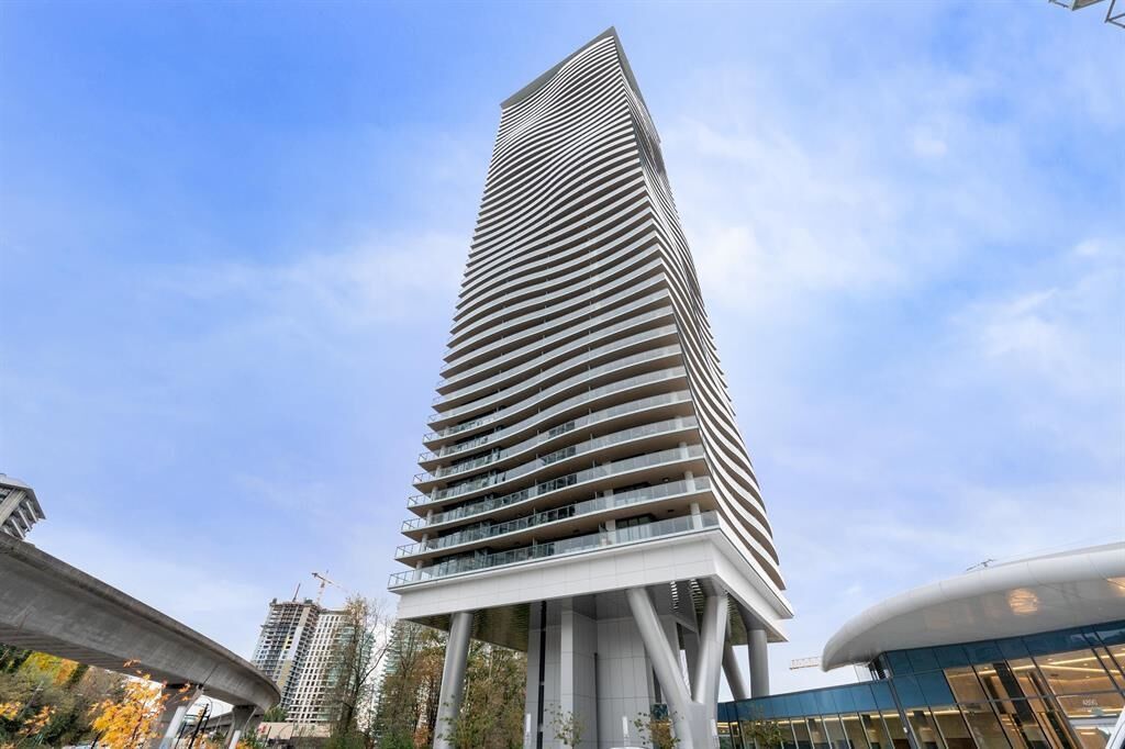 Property Photo:  4890 Lougheed Highway 2602  BC V5C 0N2 