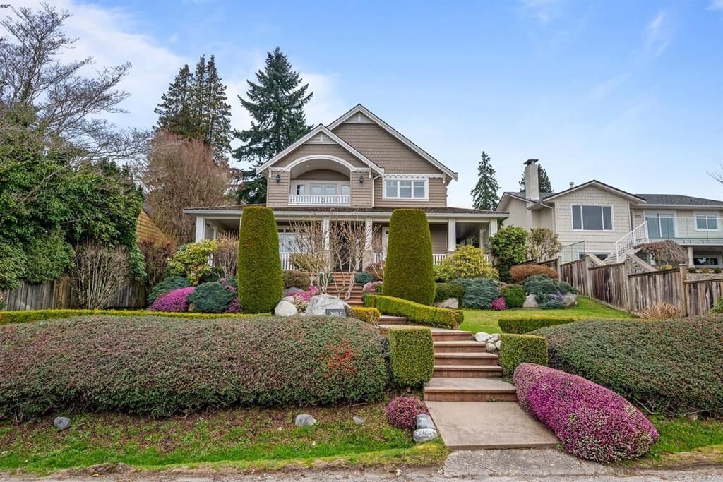 Property Photo:  2185 Lawson Avenue  BC V7V 2E1 