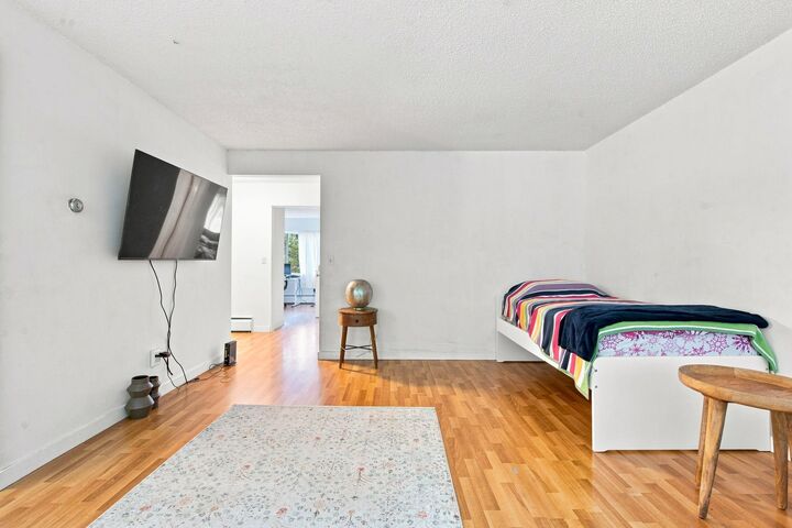 Property Photo:  875 Westview Crescent  BC V7T 1A2 