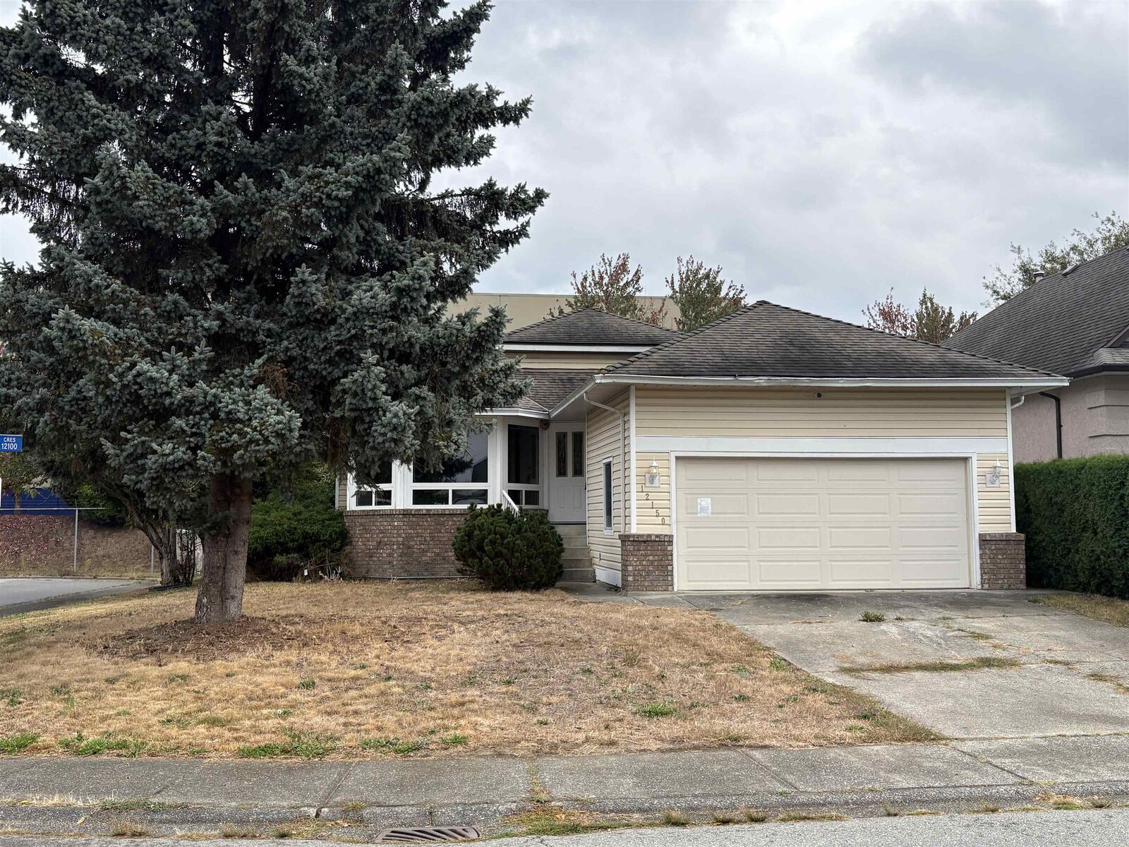 Property Photo:  12150 Chestnut Crescent  BC V3Y 2C6 
