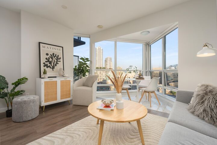Property Photo:  833 Seymour Street 2110  BC V6B 0G4 