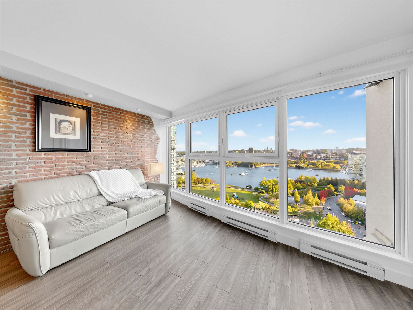 Property Photo:  1323 Homer Street 1904  BC V6B 5T1 
