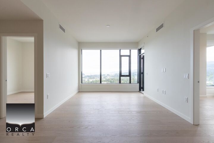 Property Photo:  128 W 15th Street 2101  BC V7M 0H6 