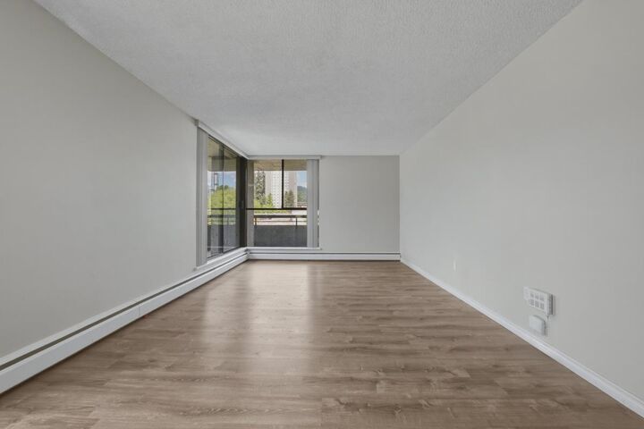 Property Photo:  3755 Bartlett Court 302  BC V3J 7G7 
