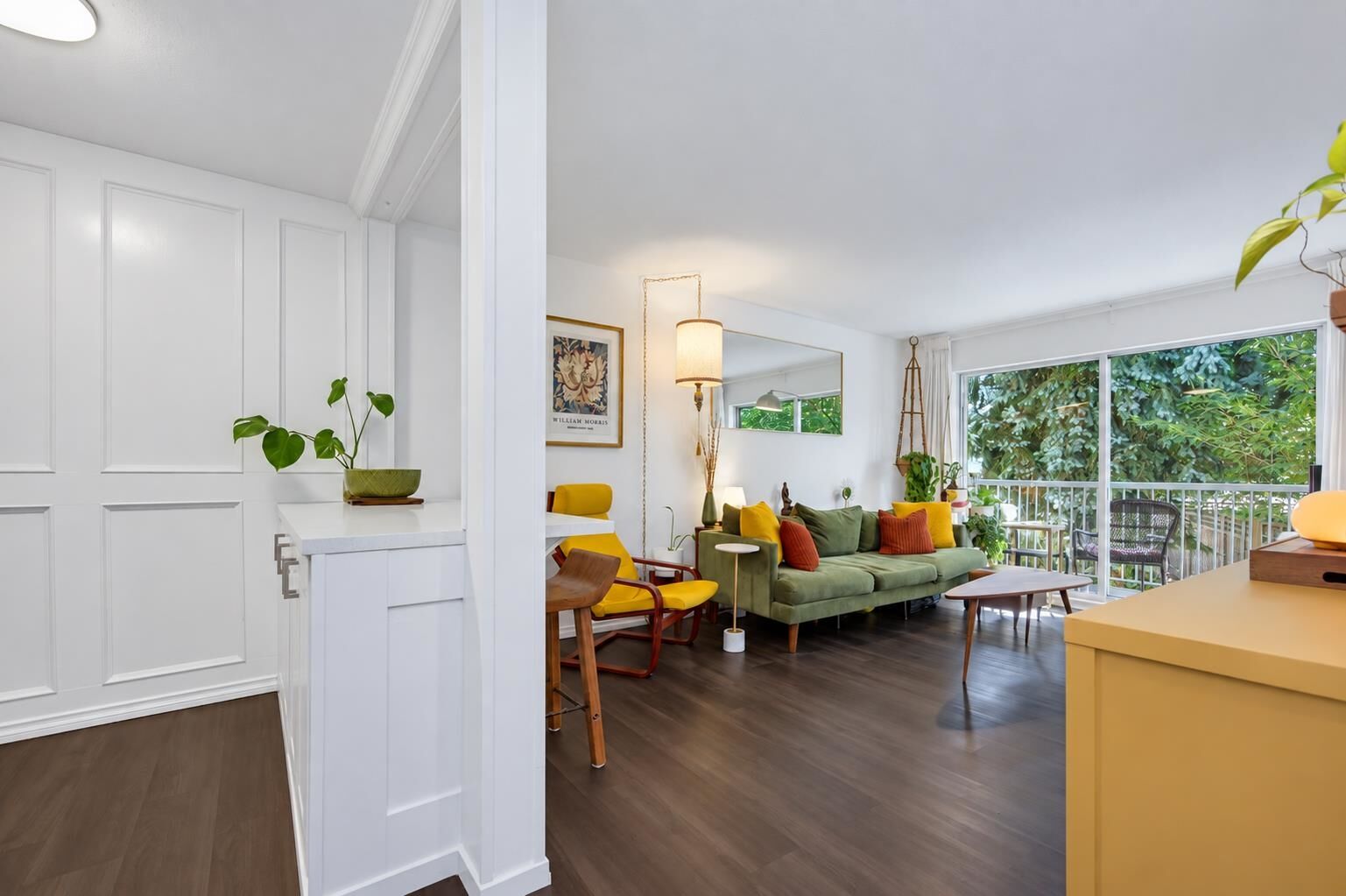 Property Photo: 2750 Fuller Street 206 BC V2S 3K1