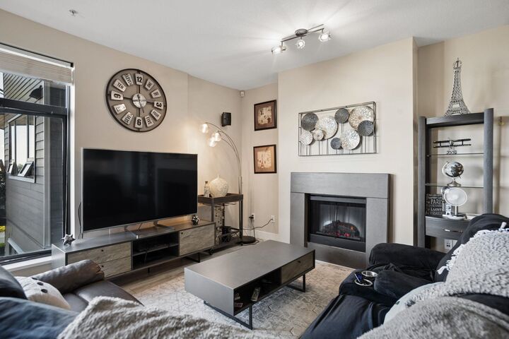 Property Photo:  14300 Riverport Way 201  BC V6W 0A4 