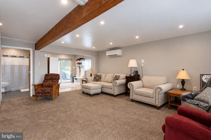 Property Photo: 1082 W Leesport Road PA 19533