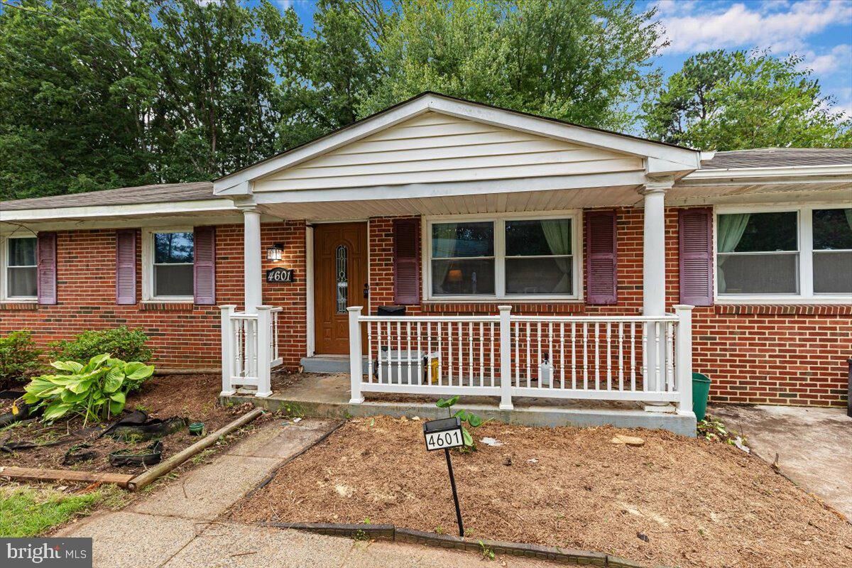Property Photo:  4601 Eastlawn Avenue  VA 22193 