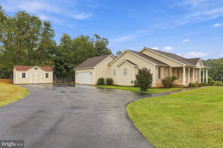 Property Photo: 150 Albert Circle VA 22603