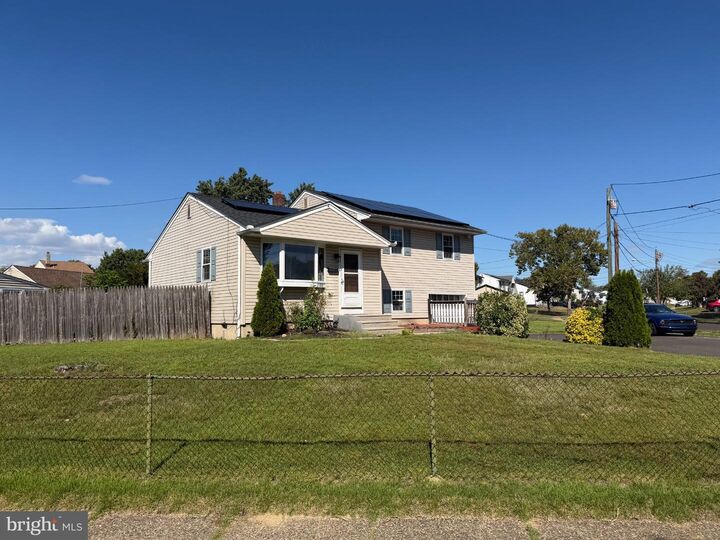 Property Photo:  812 W 3rd Avenue  NJ 08078 