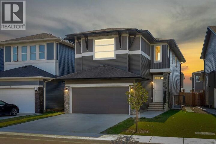 Property Photo:  31 Corner Meadows Grove Northeast  AB T3N 2C2 