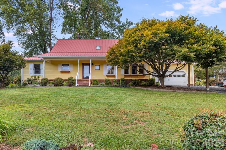 Property Photo:  53 Armstrong Road  NC 28729 