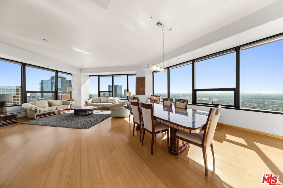 Property Photo:  1100 Wilshire Blvd, Unit 3508  CA 90017 