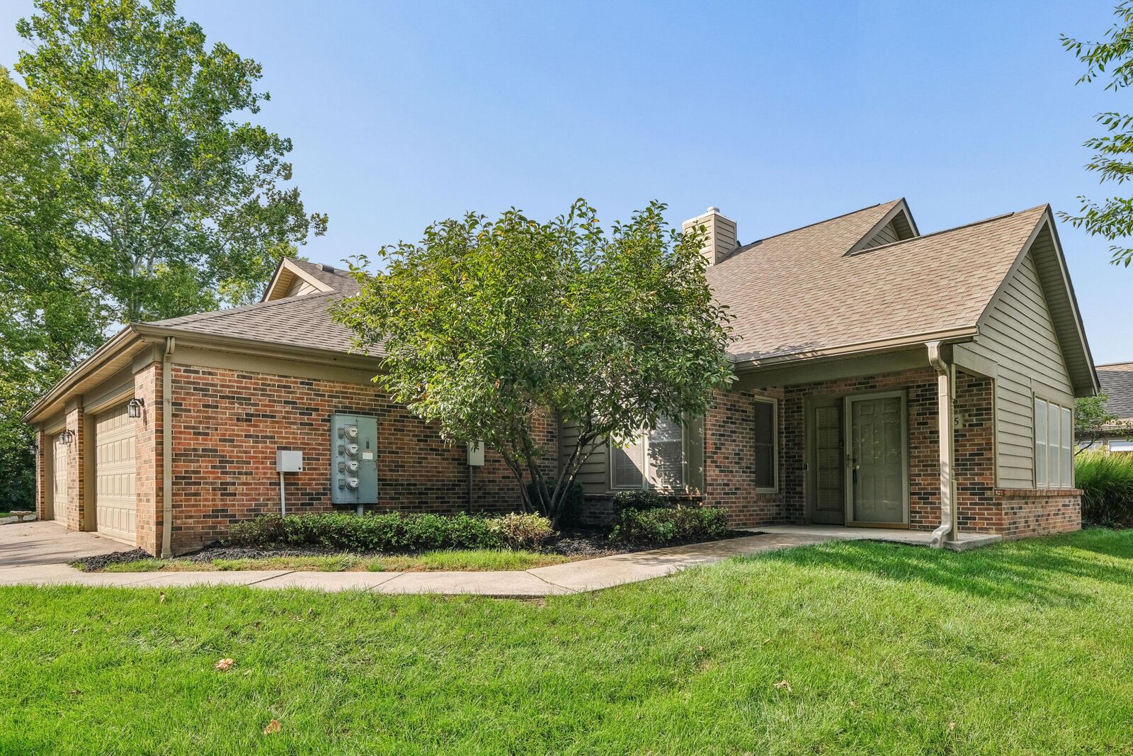 Property Photo:  1355 Woodberry Place  OH 43230 