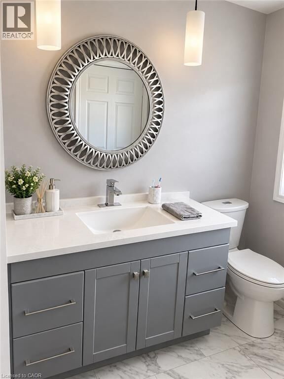 Property Photo: 73 Larkspur Crescent ON N2M 4W8