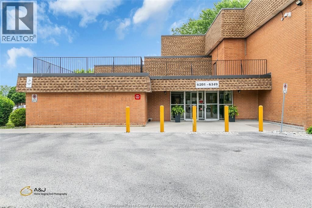 Property Photo: 6311 Thornberry Crescent 300 ON N8T 3A5