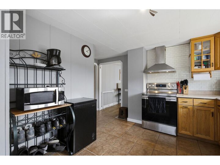 Property Photo:  2014 Mackenzie Avenue  BC V2G 1P3 