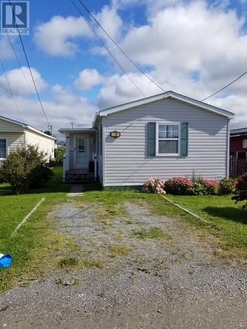Property Photo:  7 Ronald Lane  NL A2N 3L1 