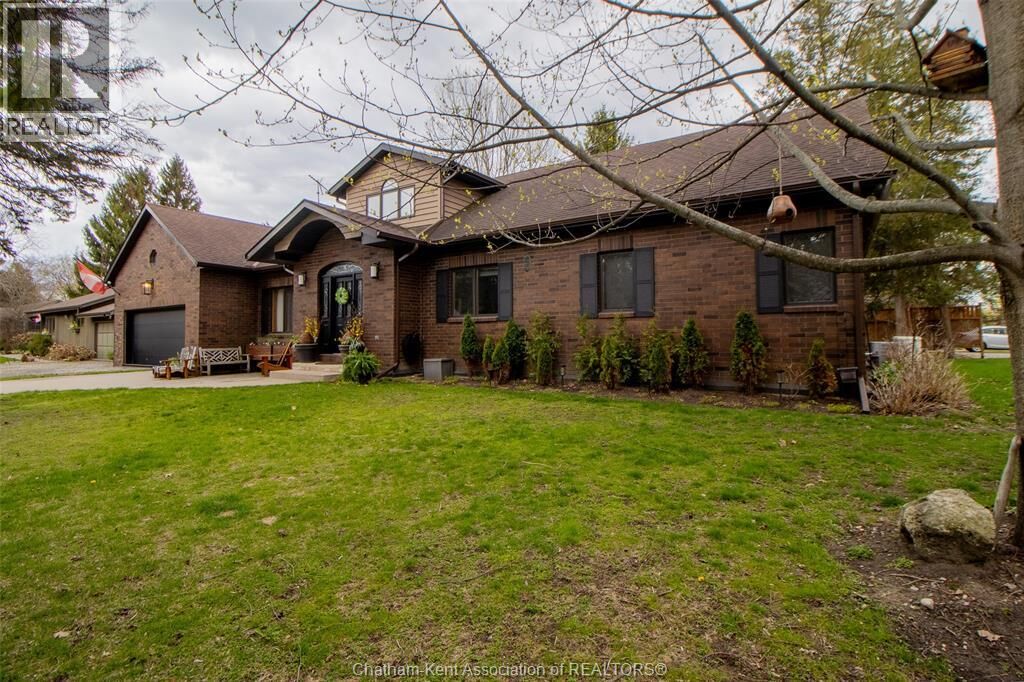 Property Photo:  18116 3rd Avenue  ON N0P 1X0 